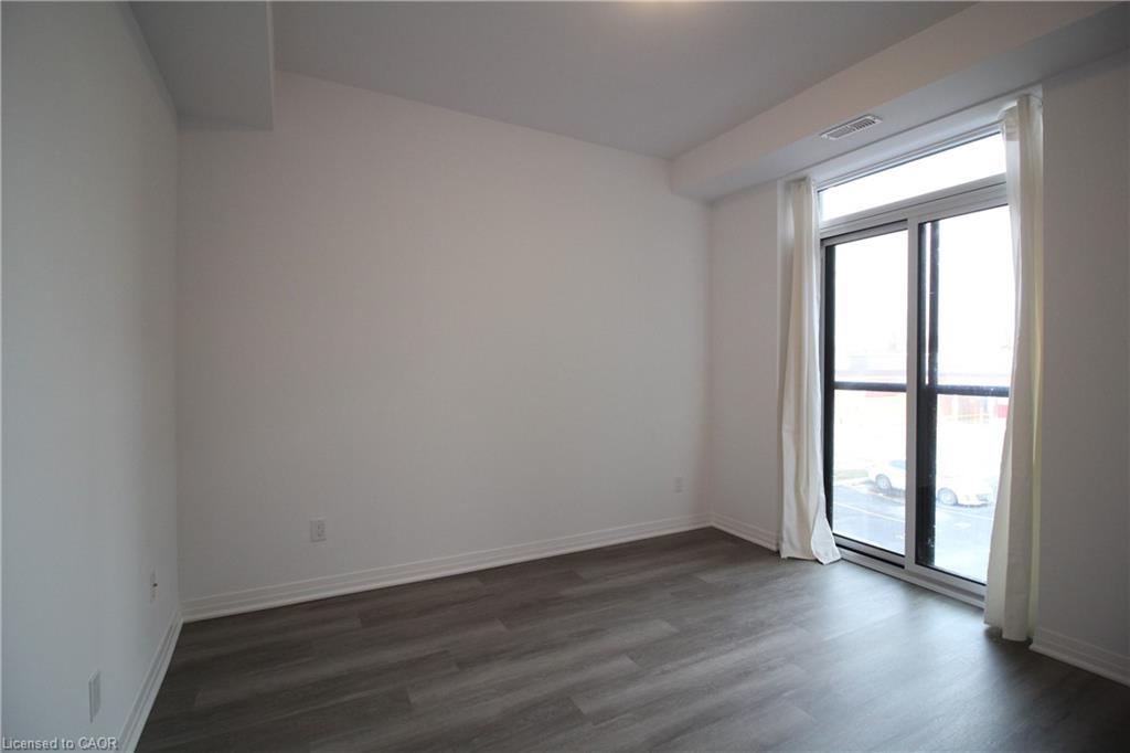 213-5 Hamilton Street N, Waterdown, ON - Indoor Photo Showing Other Room