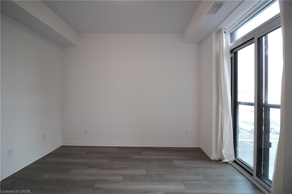213-5 Hamilton Street N, Waterdown, ON - Indoor Photo Showing Other Room