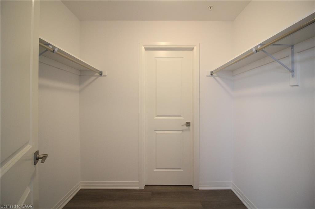 213-5 Hamilton Street N, Waterdown, ON - Indoor With Storage