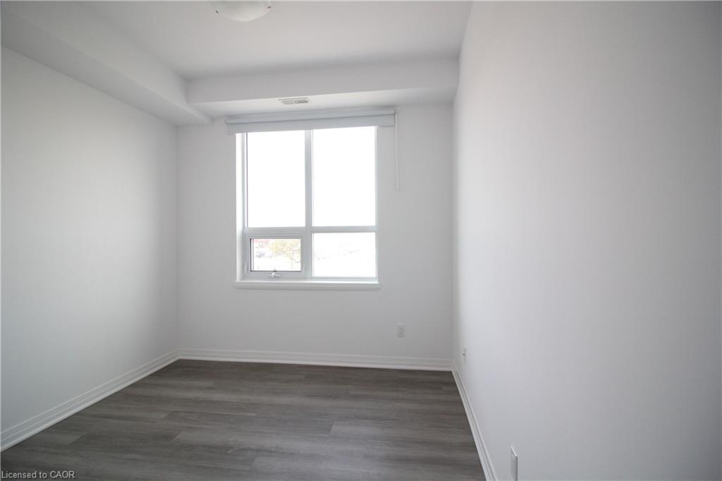 213-5 Hamilton Street N, Waterdown, ON - Indoor Photo Showing Other Room