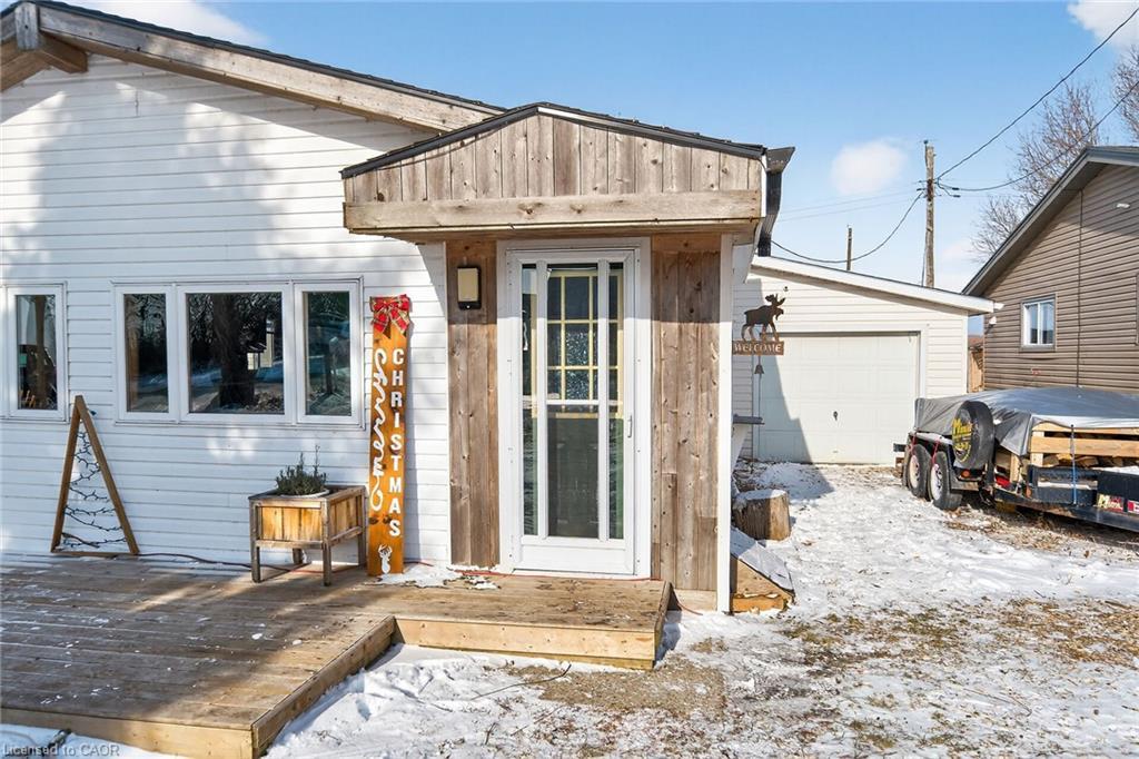 1457 Lakeshore Road, Selkirk, ON - Outdoor With Exterior