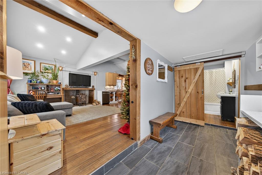 1457 Lakeshore Road, Selkirk, ON - Indoor Photo Showing Other Room