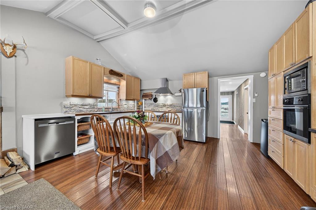 1457 Lakeshore Road, Selkirk, ON - Indoor Photo Showing Kitchen