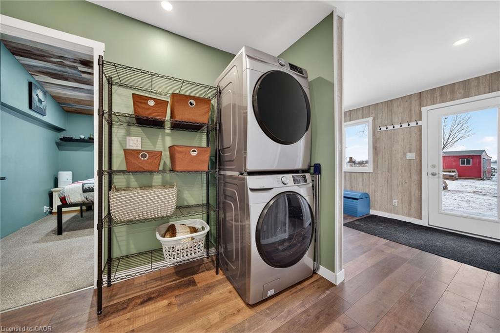 1457 Lakeshore Road, Selkirk, ON - Indoor Photo Showing Laundry Room