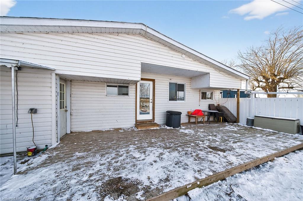 1457 Lakeshore Road, Selkirk, ON - Outdoor With Exterior