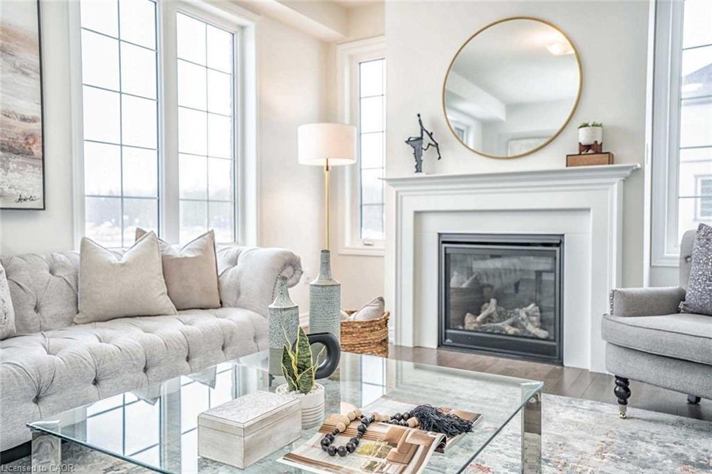 525 Red Elm Road, Shelburne, ON - Indoor Photo Showing Living Room With Fireplace