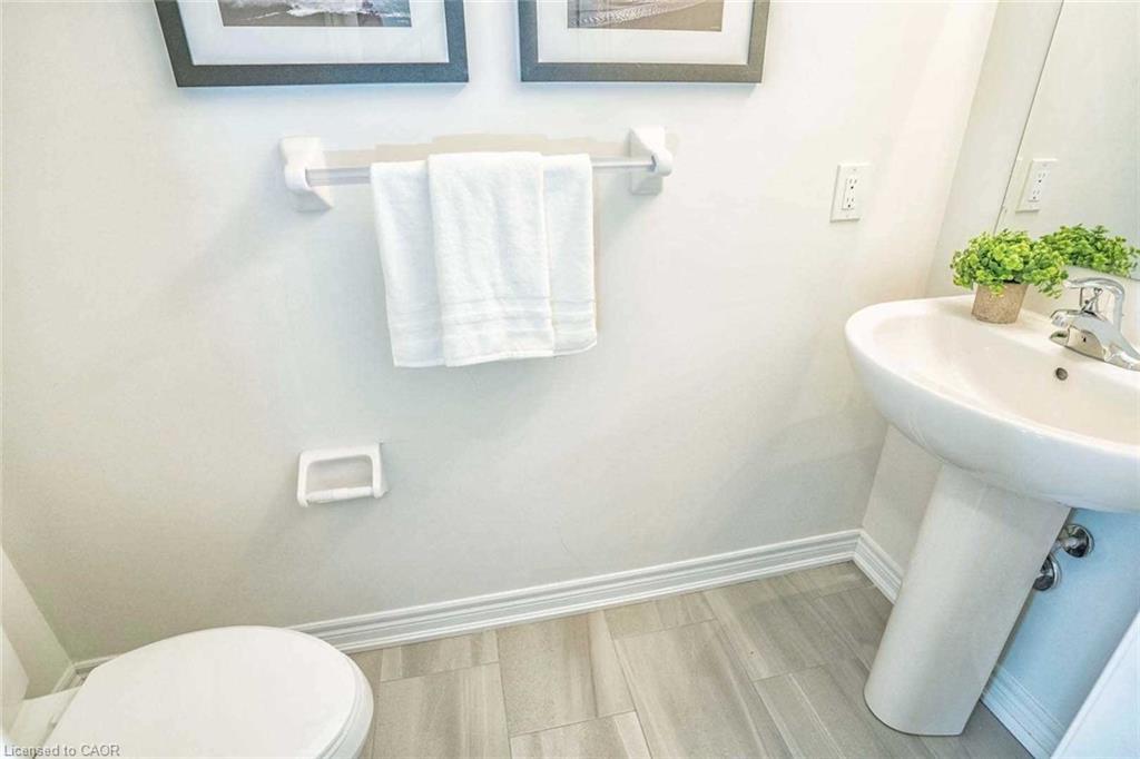 525 Red Elm Road, Shelburne, ON - Indoor Photo Showing Bathroom