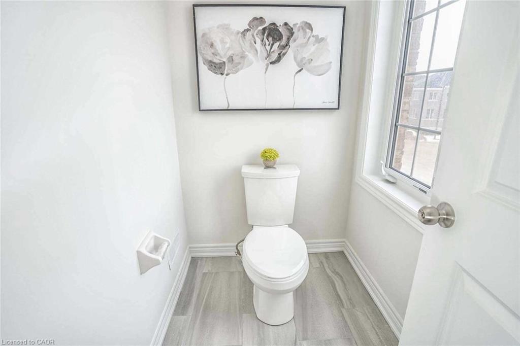 525 Red Elm Road, Shelburne, ON - Indoor Photo Showing Bathroom