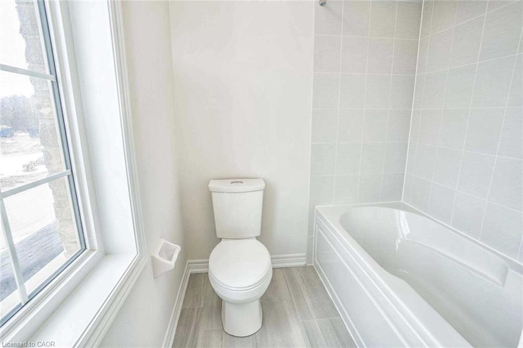 525 Red Elm Road, Shelburne, ON - Indoor Photo Showing Bathroom