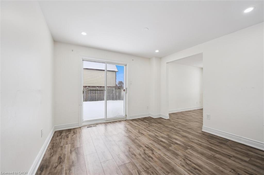 107 Foxridge Drive, Cambridge, ON - Indoor Photo Showing Other Room