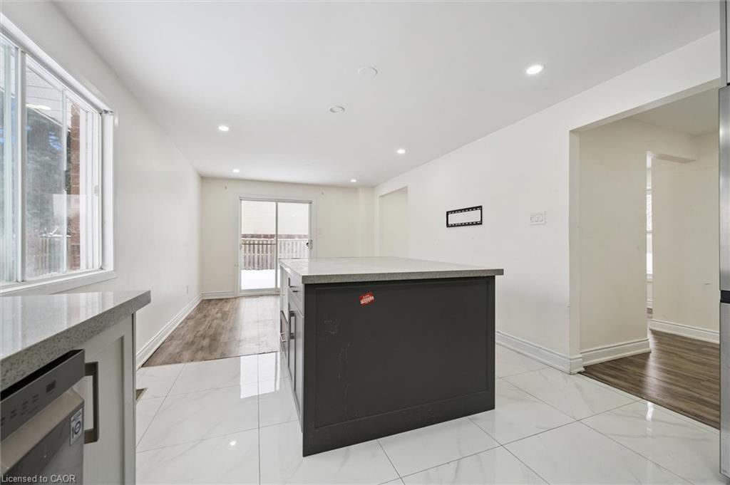 107 Foxridge Drive, Cambridge, ON - Indoor Photo Showing Other Room