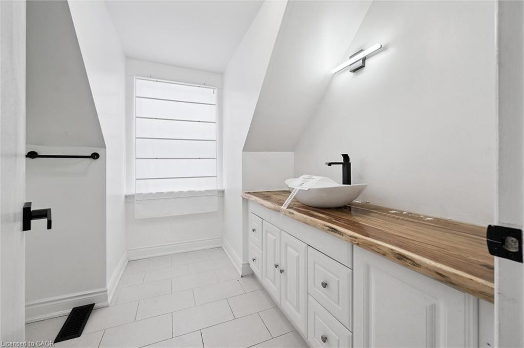 107 Foxridge Drive, Cambridge, ON - Indoor