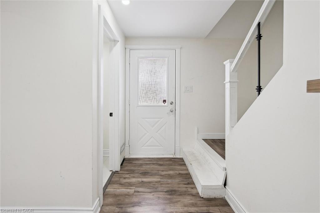 107 Foxridge Drive, Cambridge, ON - Indoor Photo Showing Other Room