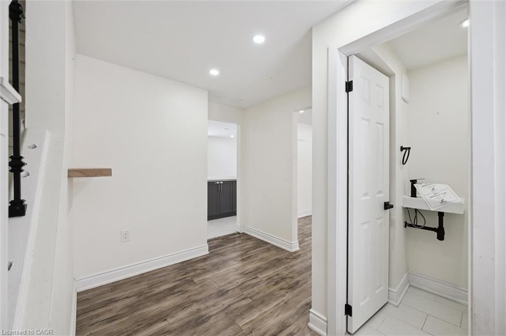 107 Foxridge Drive, Cambridge, ON - Indoor Photo Showing Other Room