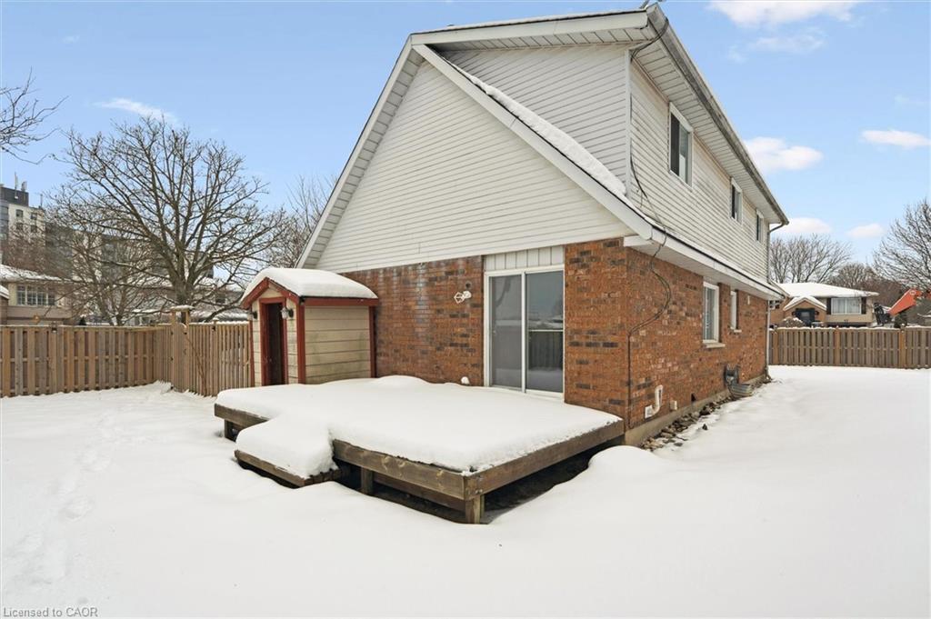 107 Foxridge Drive, Cambridge, ON - Outdoor