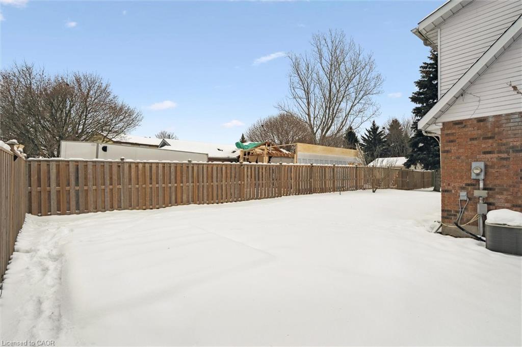 107 Foxridge Drive, Cambridge, ON - Outdoor