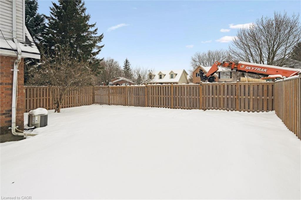 107 Foxridge Drive, Cambridge, ON - Outdoor
