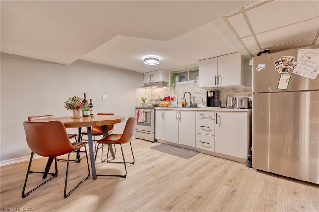 99 East 36Th Street, Hamilton, ON - Indoor Photo Showing Other Room