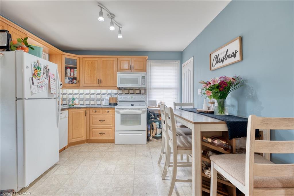 99 East 36Th Street, Hamilton, ON - Indoor