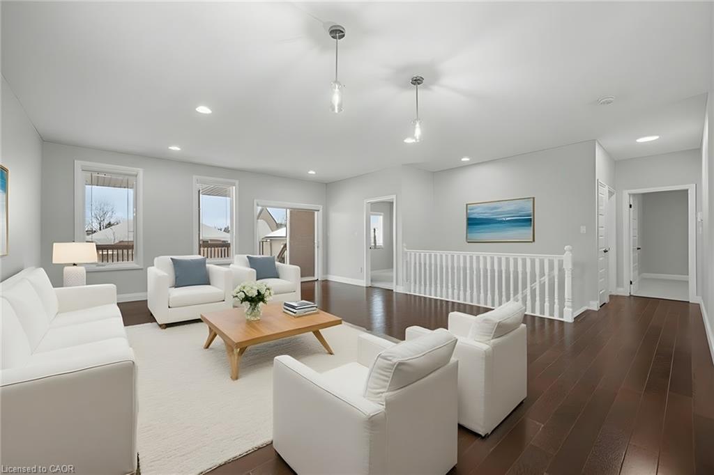 159 Gerber Meadows Drive, Wellesley, ON - Indoor Photo Showing Living Room