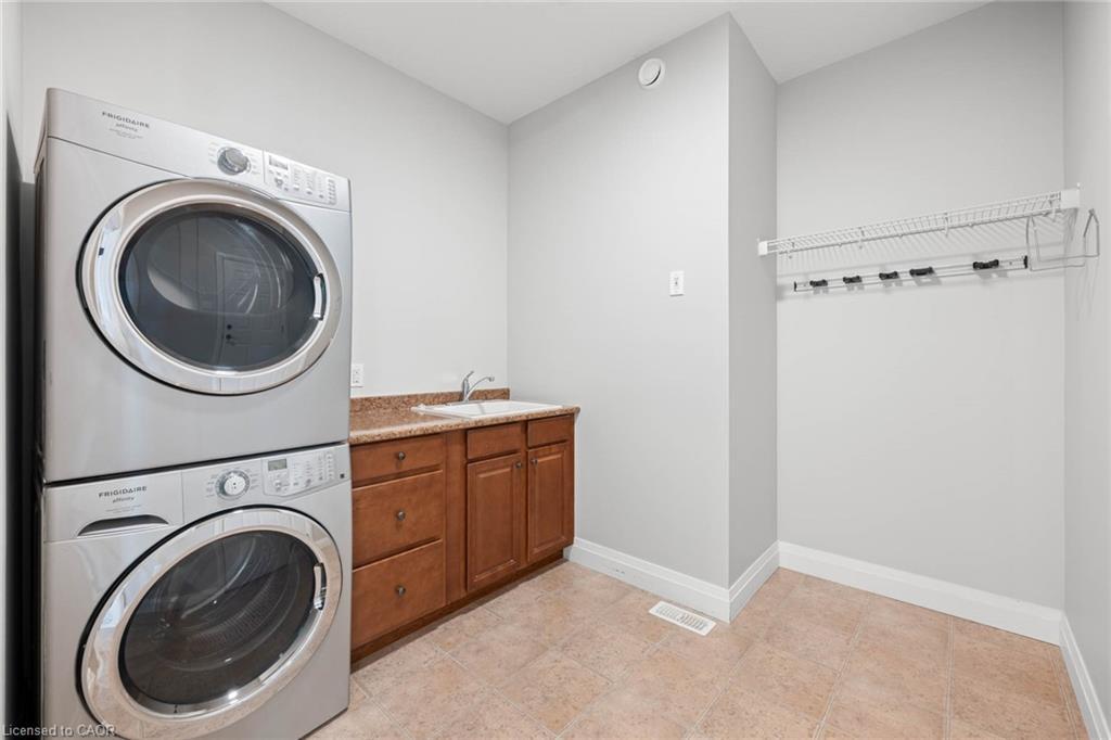159 Gerber Meadows Drive, Wellesley, ON - Indoor Photo Showing Laundry Room