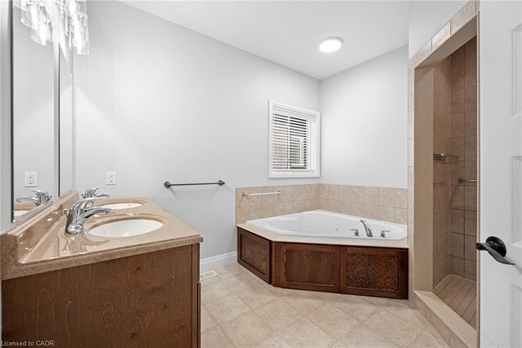 159 Gerber Meadows Drive, Wellesley, ON - Indoor Photo Showing Bathroom