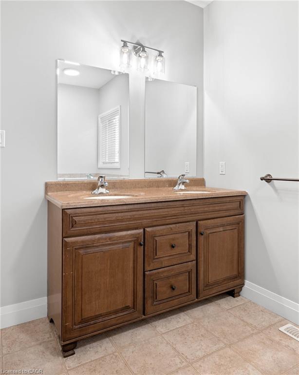 159 Gerber Meadows Drive, Wellesley, ON - Indoor Photo Showing Bathroom