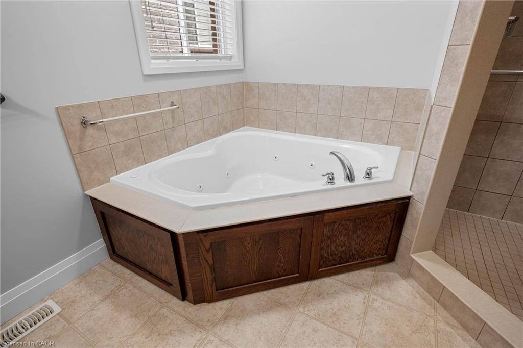 159 Gerber Meadows Drive, Wellesley, ON - Indoor Photo Showing Bathroom