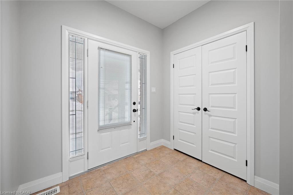 159 Gerber Meadows Drive, Wellesley, ON - Indoor Photo Showing Other Room