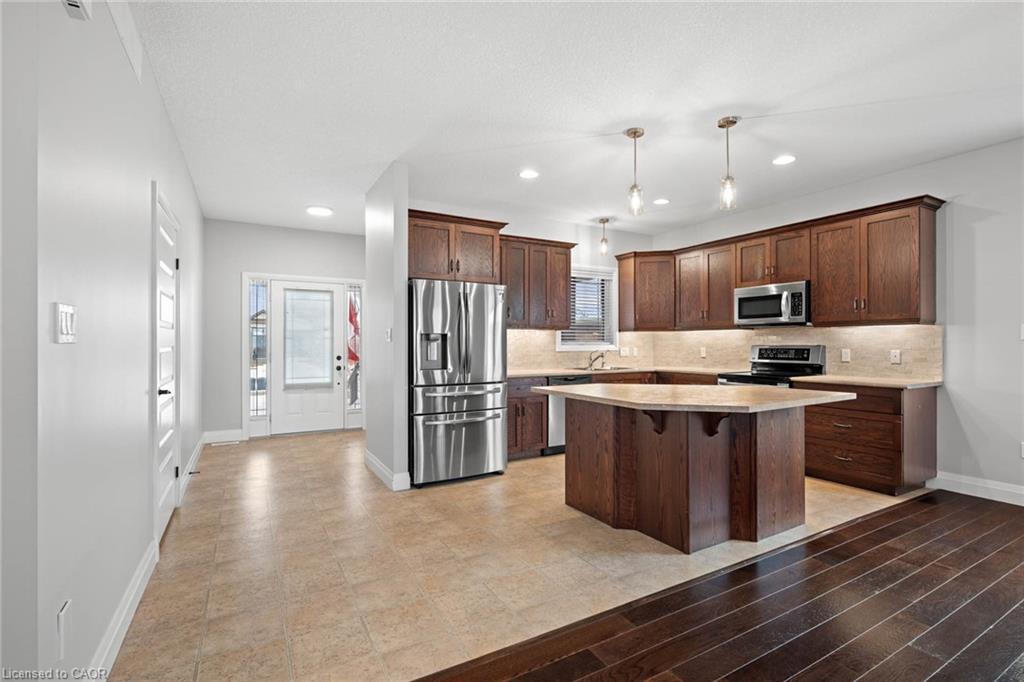 159 Gerber Meadows Drive, Wellesley, ON - Indoor Photo Showing Kitchen With Upgraded Kitchen