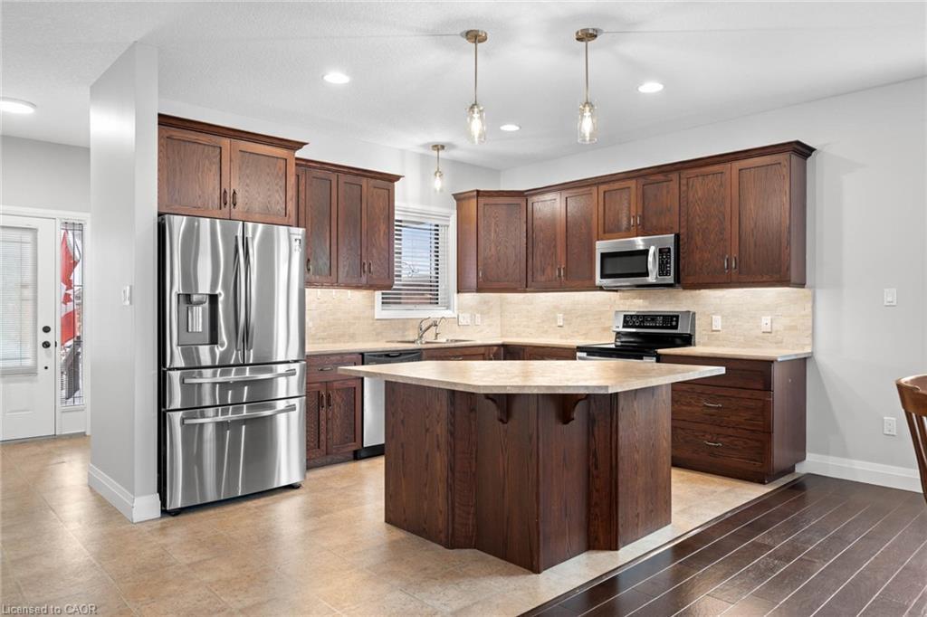 159 Gerber Meadows Drive, Wellesley, ON - Indoor Photo Showing Kitchen With Upgraded Kitchen
