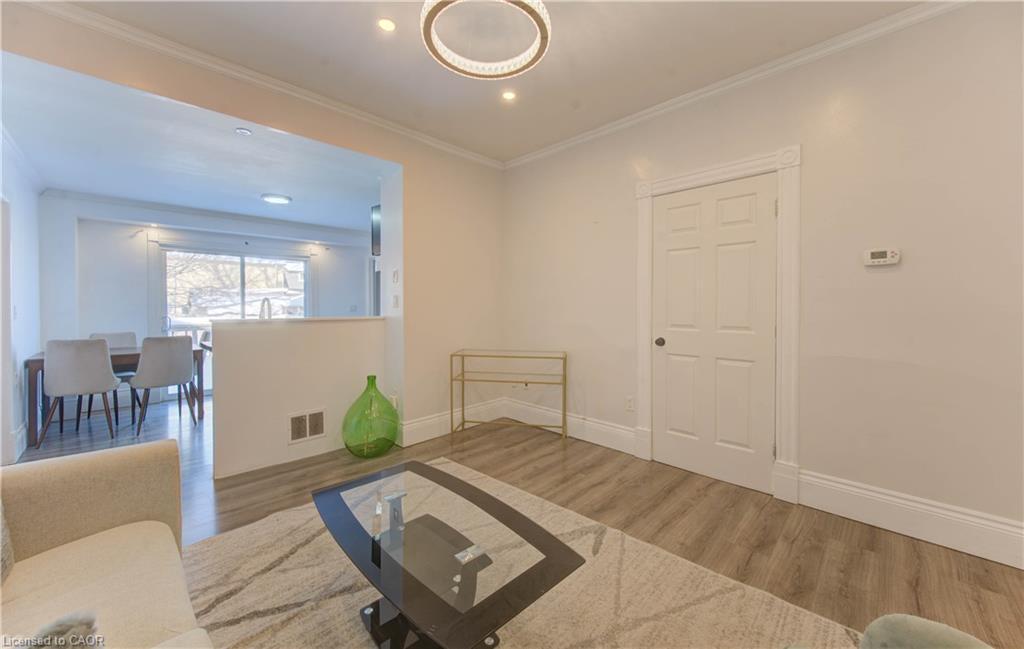 88 Wellington Street N, Kitchener, ON - Indoor Photo Showing Other Room