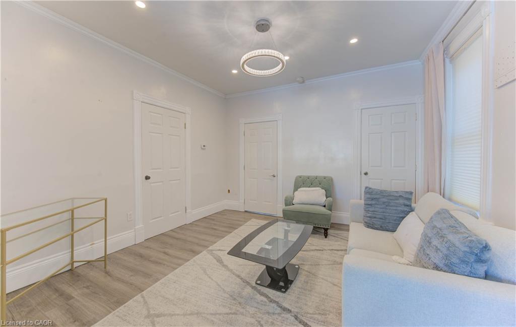 88 Wellington Street N, Kitchener, ON - Indoor Photo Showing Other Room