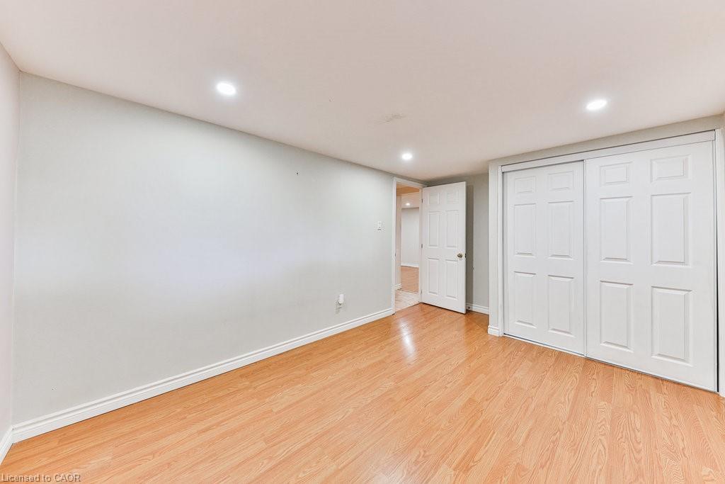 Lower-602 Drury Lane, Burlington, ON - Indoor