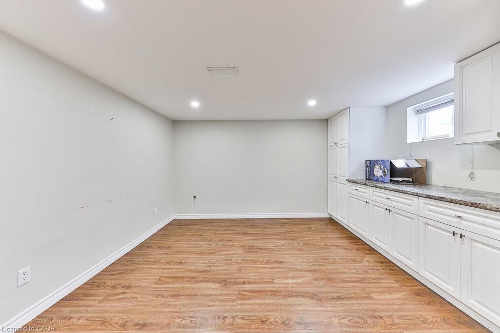 Lower-602 Drury Lane, Burlington, ON - Indoor