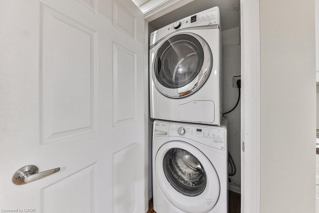 Lower-602 Drury Lane, Burlington, ON - Indoor Photo Showing Laundry Room