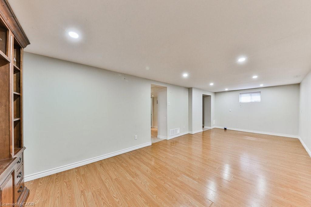 Lower-602 Drury Lane, Burlington, ON - Indoor