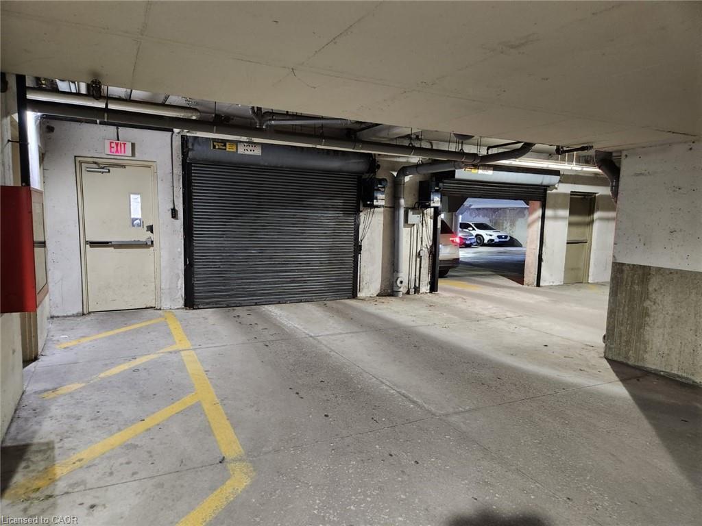 102-736 Old Albert Street, Waterloo, ON - Indoor Photo Showing Garage