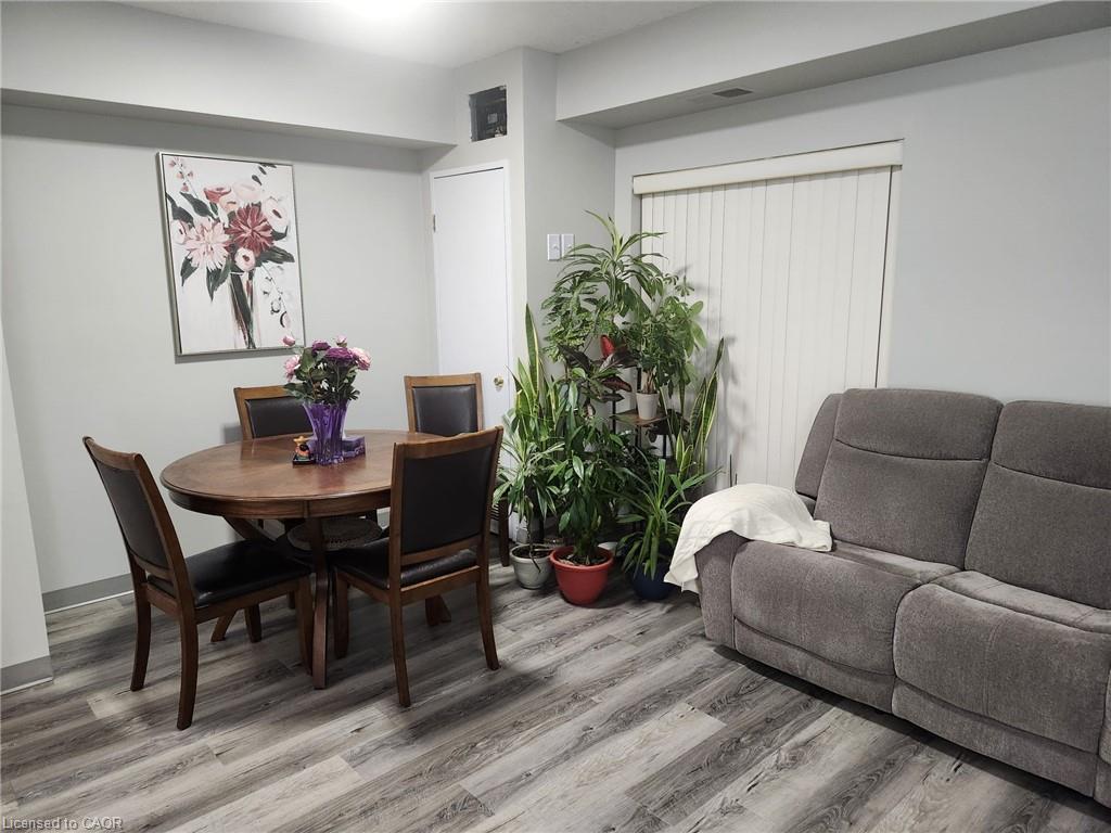 102-736 Old Albert Street, Waterloo, ON - Indoor