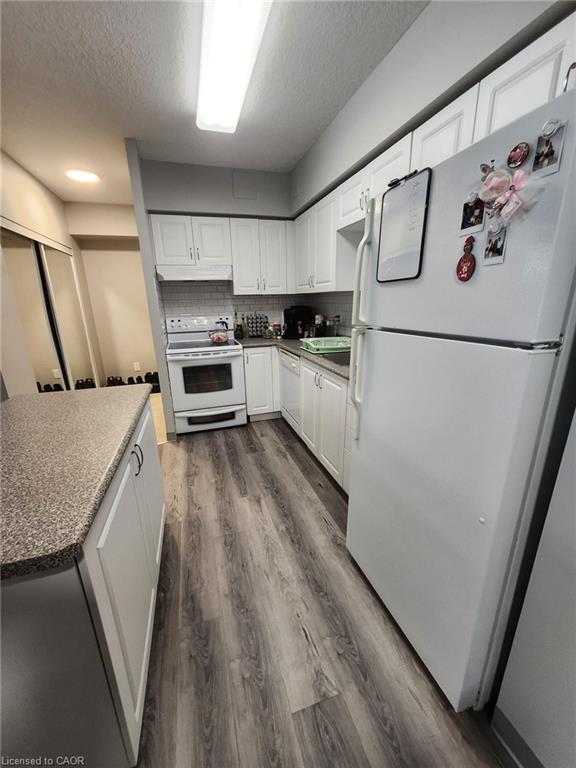 102-736 Old Albert Street, Waterloo, ON - Indoor