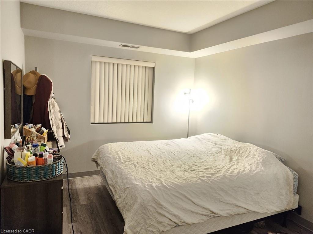 102-736 Old Albert Street, Waterloo, ON - Indoor Photo Showing Bedroom