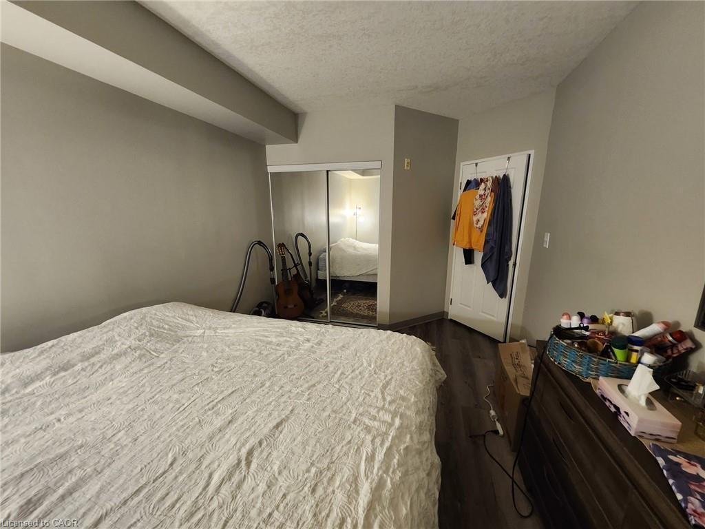 102-736 Old Albert Street, Waterloo, ON - Indoor Photo Showing Bedroom