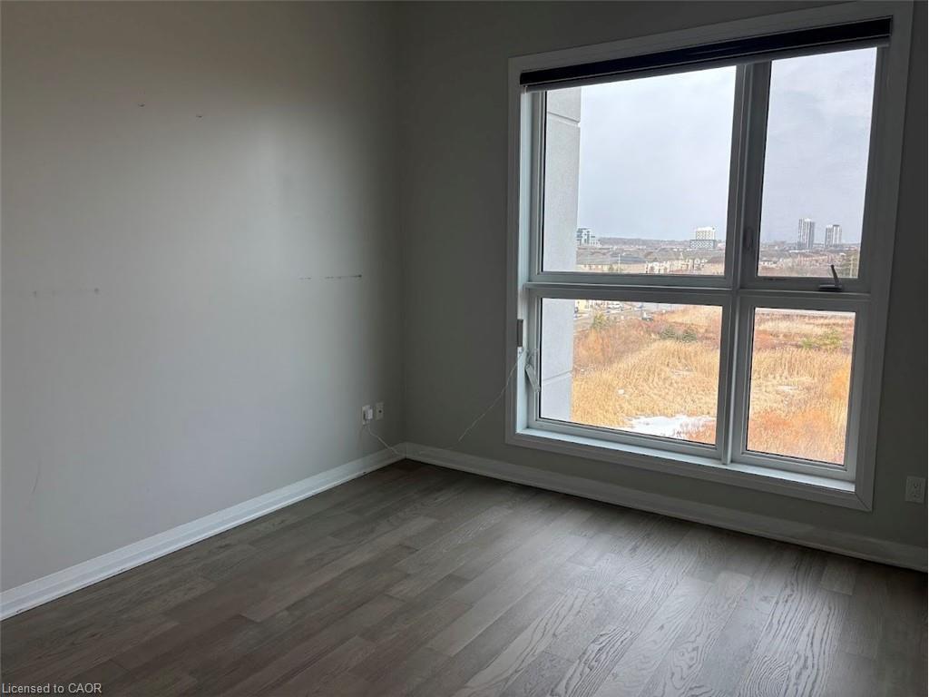 610-50 Kaitting Trail, Oakville, ON - Indoor Photo Showing Other Room