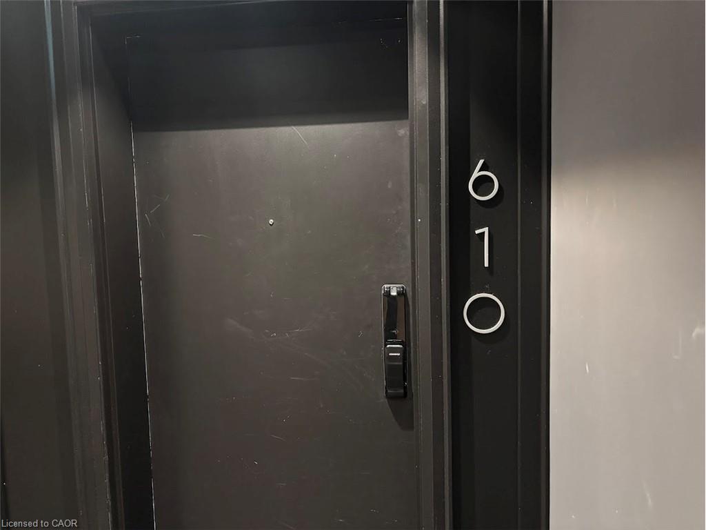 610-50 Kaitting Trail, Oakville, ON - Photo Showing Other Room