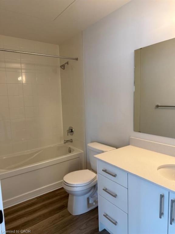 309-1100 Lackner Place, Kitchener, ON - Indoor Photo Showing Bathroom