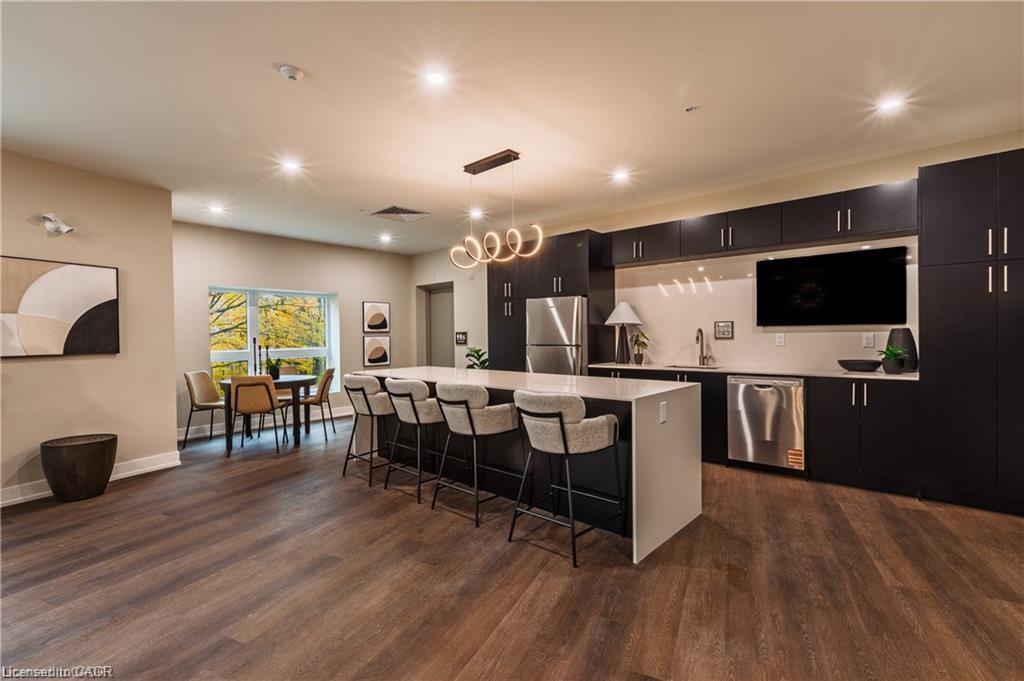 309-1100 Lackner Place, Kitchener, ON - Indoor Photo Showing Kitchen With Stainless Steel Kitchen With Upgraded Kitchen