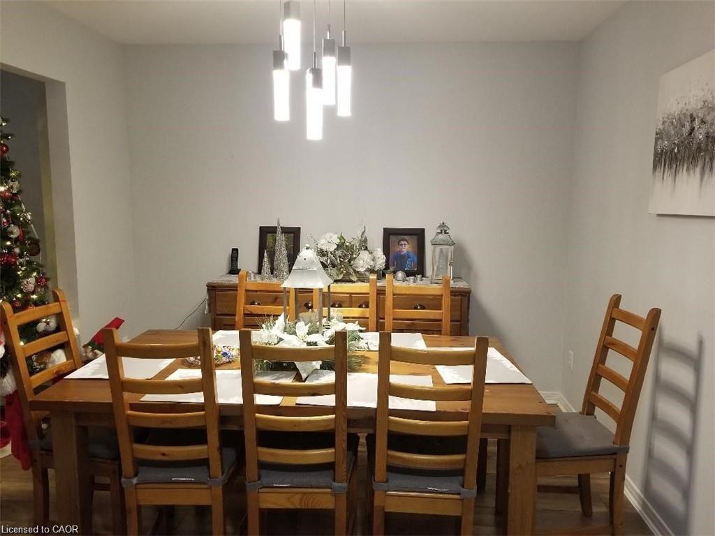 185 Sulmona Drive, Hamilton, ON - Indoor Photo Showing Dining Room