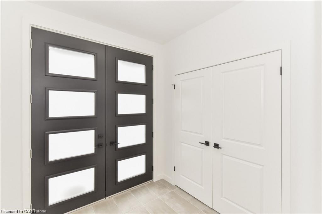 Upper-46 Franklin Street S, Kitchener, ON - Indoor Photo Showing Other Room