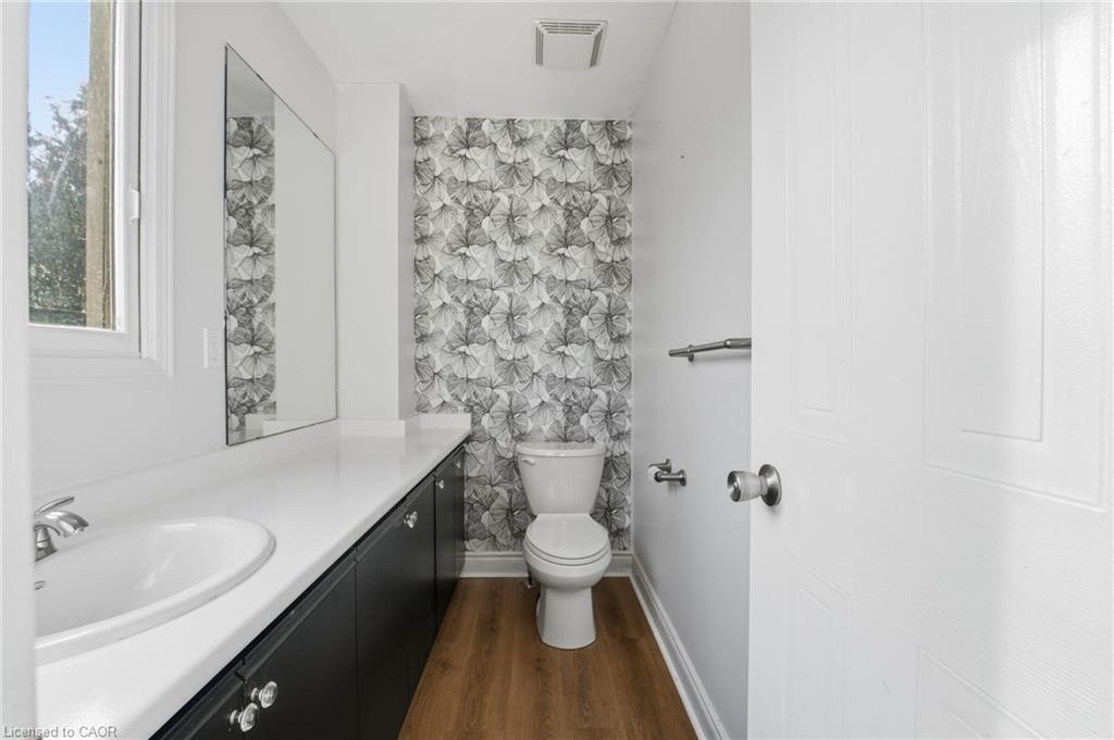 9-21 Wren Court, Tillsonburg, ON - Indoor Photo Showing Bathroom