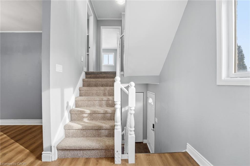 9-21 Wren Court, Tillsonburg, ON - Indoor Photo Showing Other Room